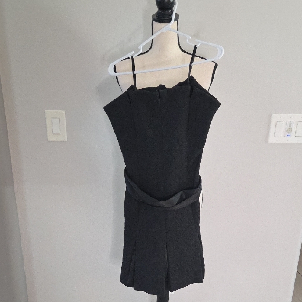 To the Max Woman's Black Floral Embroidered Strapless Pleated Party Dress Size 8 - Picture 10 of 10